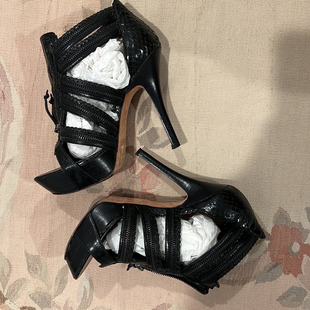 Bebe Snakeskin Print Black Python, All Leather In… - image 6